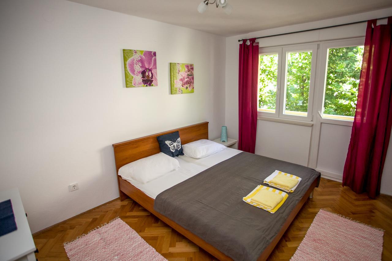 Apartment Omis Holiday Bagian luar foto