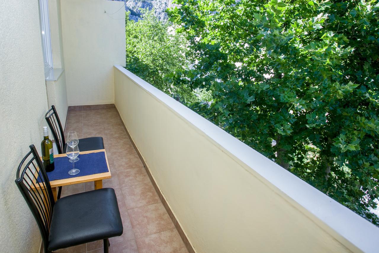 Apartment Omis Holiday Bagian luar foto
