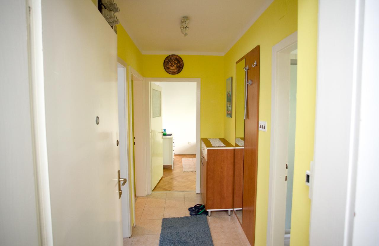 Apartment Omis Holiday Bagian luar foto