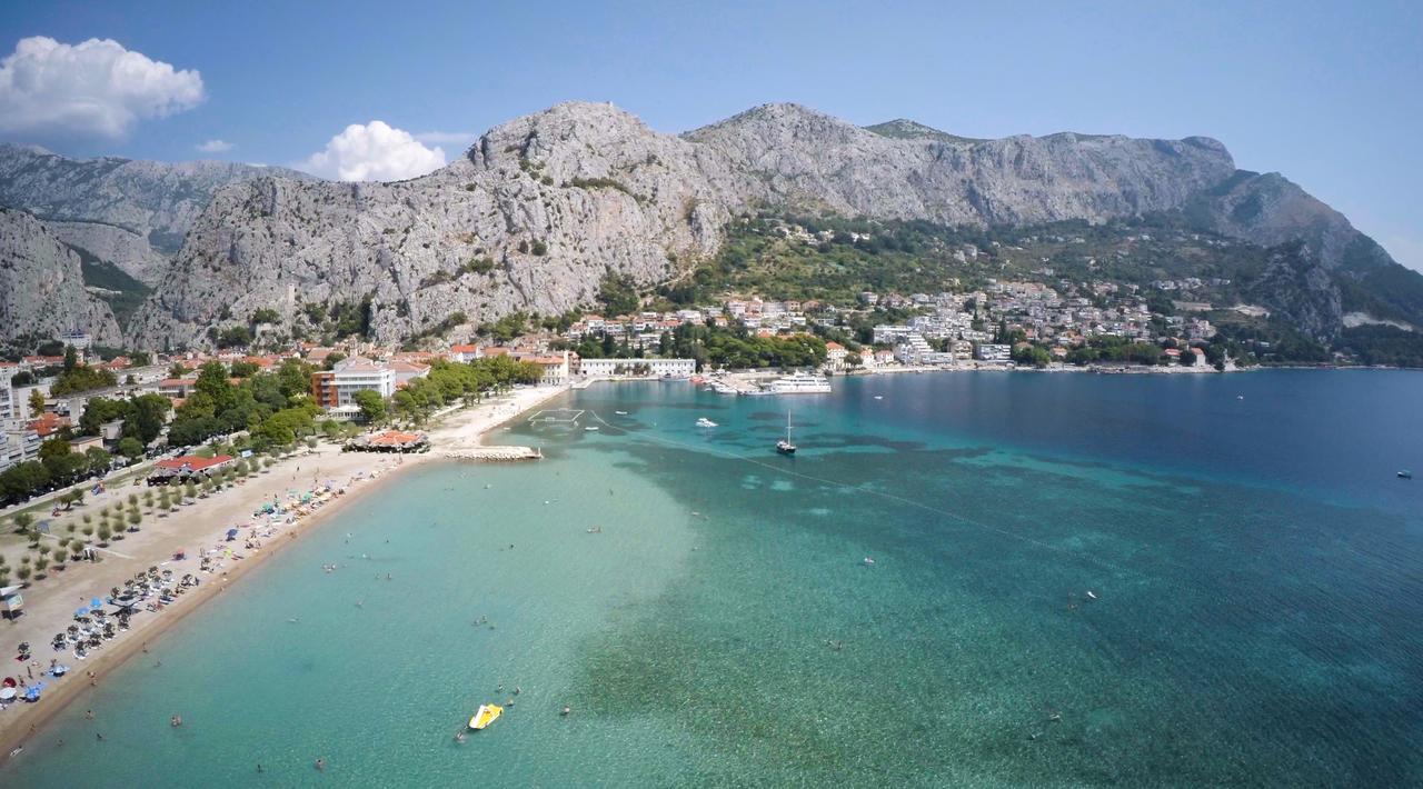 Apartment Omis Holiday Bagian luar foto