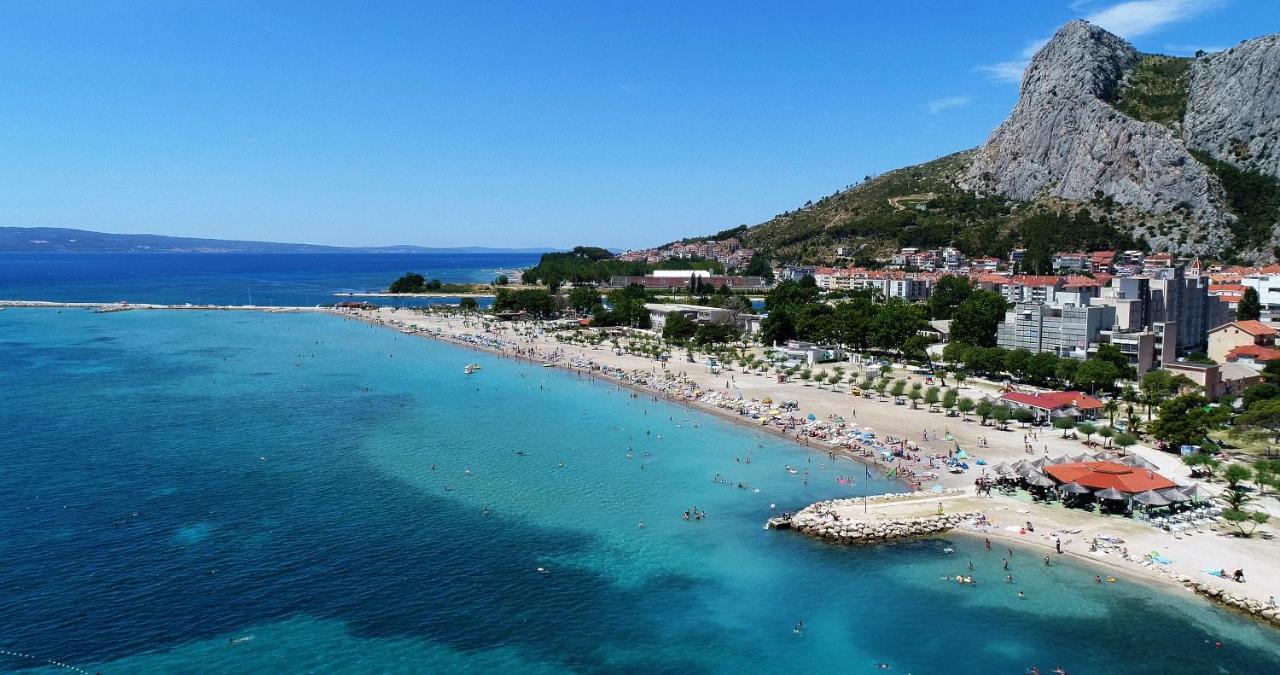 Apartment Omis Holiday Bagian luar foto